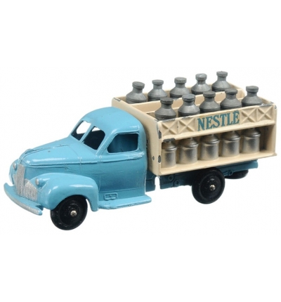 Studebaker Milk truck - Nestle (25 0)  - Dinky by Atlas